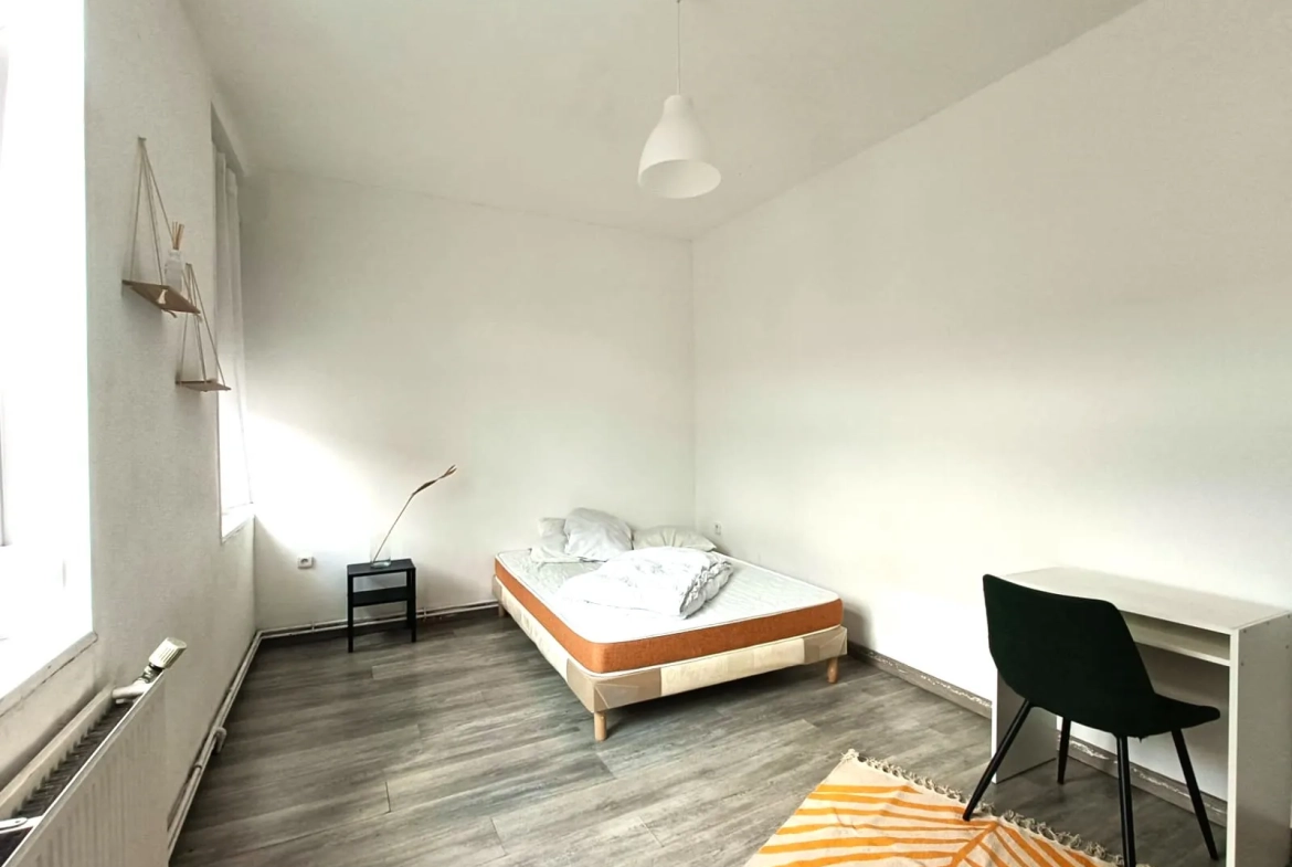 Maison d'investissement avec 5 chambres à Roubaix, forte rentabilité et location clé en main 