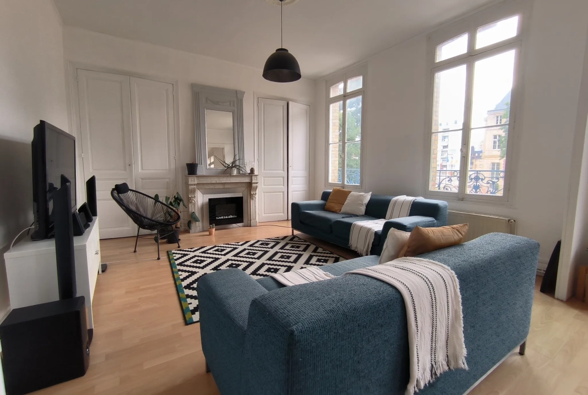 Magnifique appartement de 91 m² en centre-ville d'Elbeuf avec 2 chambres 