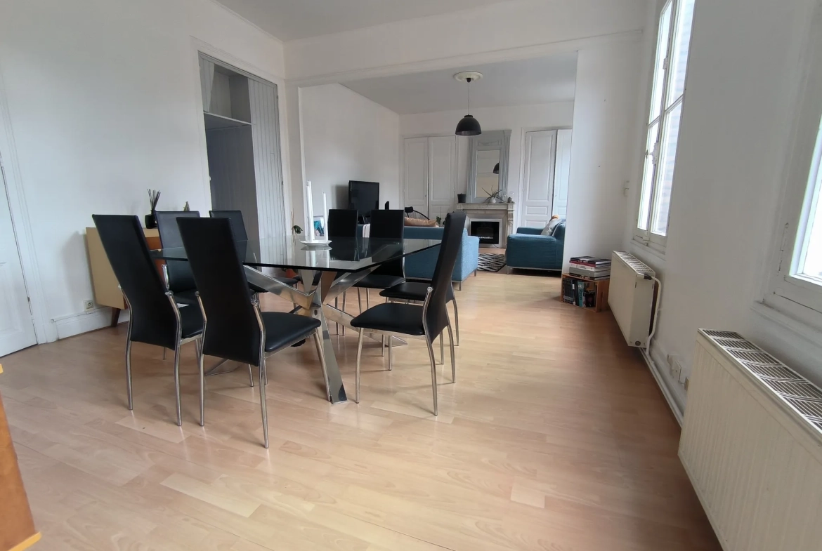 Magnifique appartement de 91 m² en centre-ville d'Elbeuf avec 2 chambres 