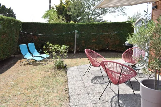 Charmant chalet en bois à 2 km de la plage d'Oléron avec jardin et mezzanine 
