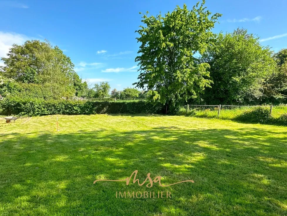 Terrain à bâtir de 602 m² au Mesnil Raoul - Environment calme et dégagé 