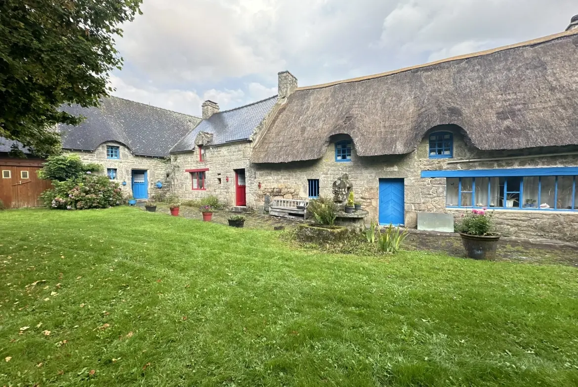 Ensemble immobilier de caractère à Quistinic avec potentiel et terrain spacieux 