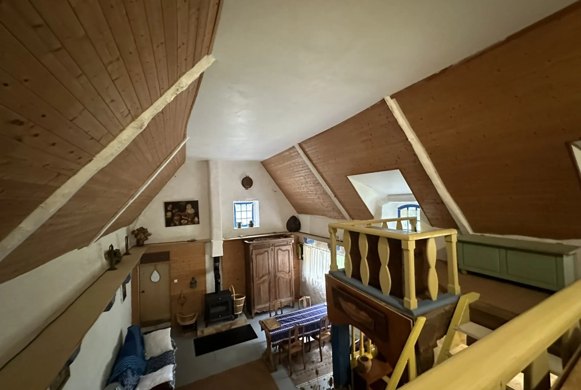 Ensemble immobilier de caractère à Quistinic avec potentiel et terrain spacieux 