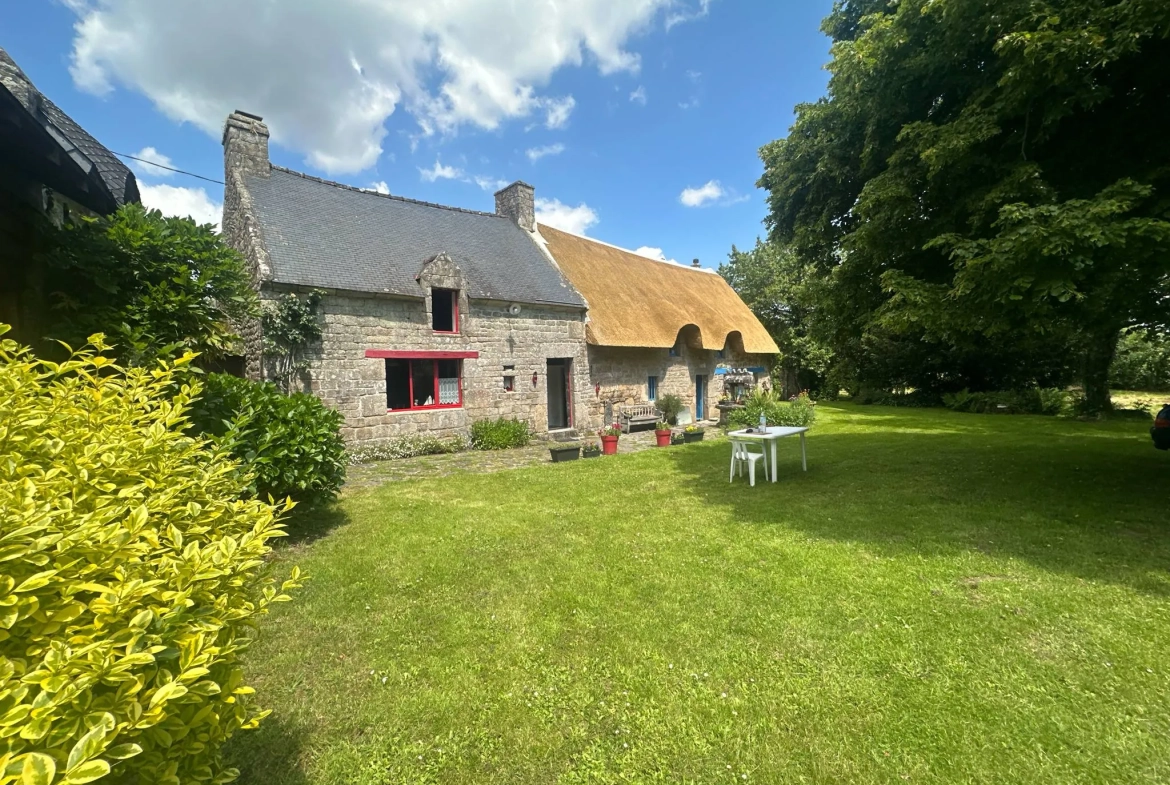 Ensemble immobilier de caractère à Quistinic avec potentiel et terrain spacieux 