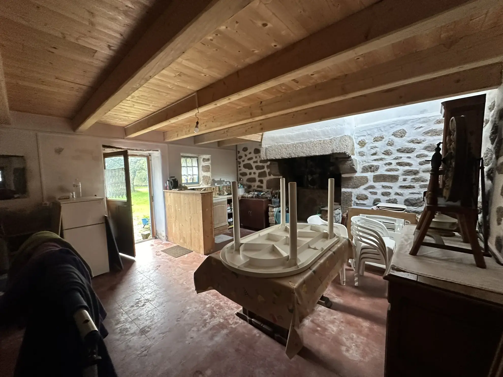 Ensemble immobilier de caractère à Quistinic avec potentiel et terrain spacieux 