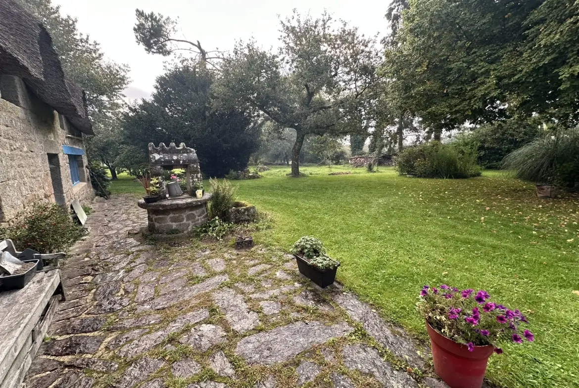 Ensemble immobilier de caractère à Quistinic avec potentiel et terrain spacieux 