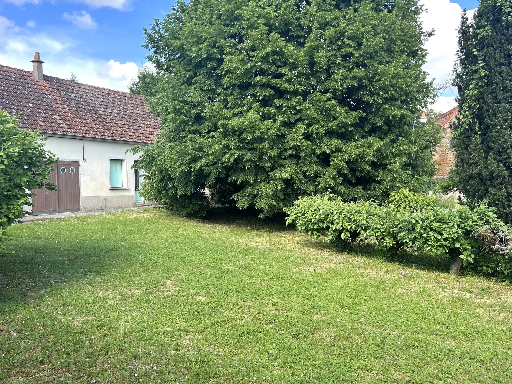 Maison double avec terrain de 3310 m² entre Guerrigny et Premery 