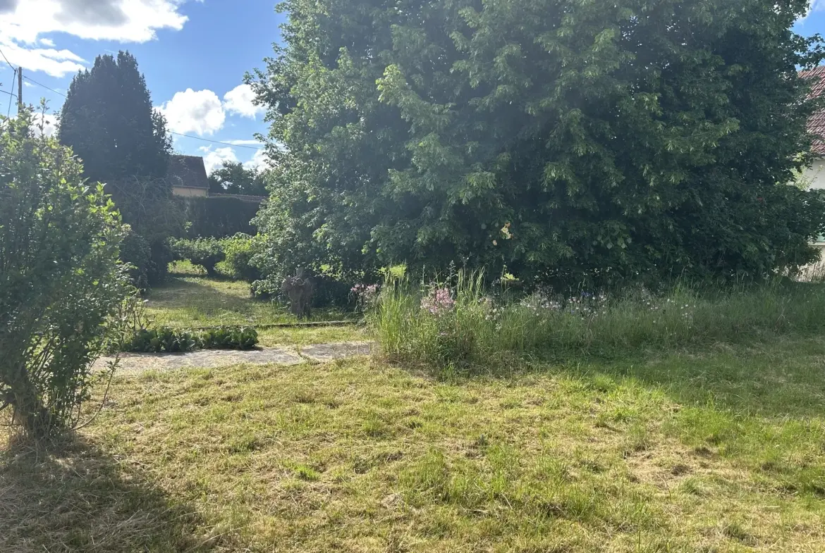 Maison double avec terrain de 3310 m² entre Guerrigny et Premery 