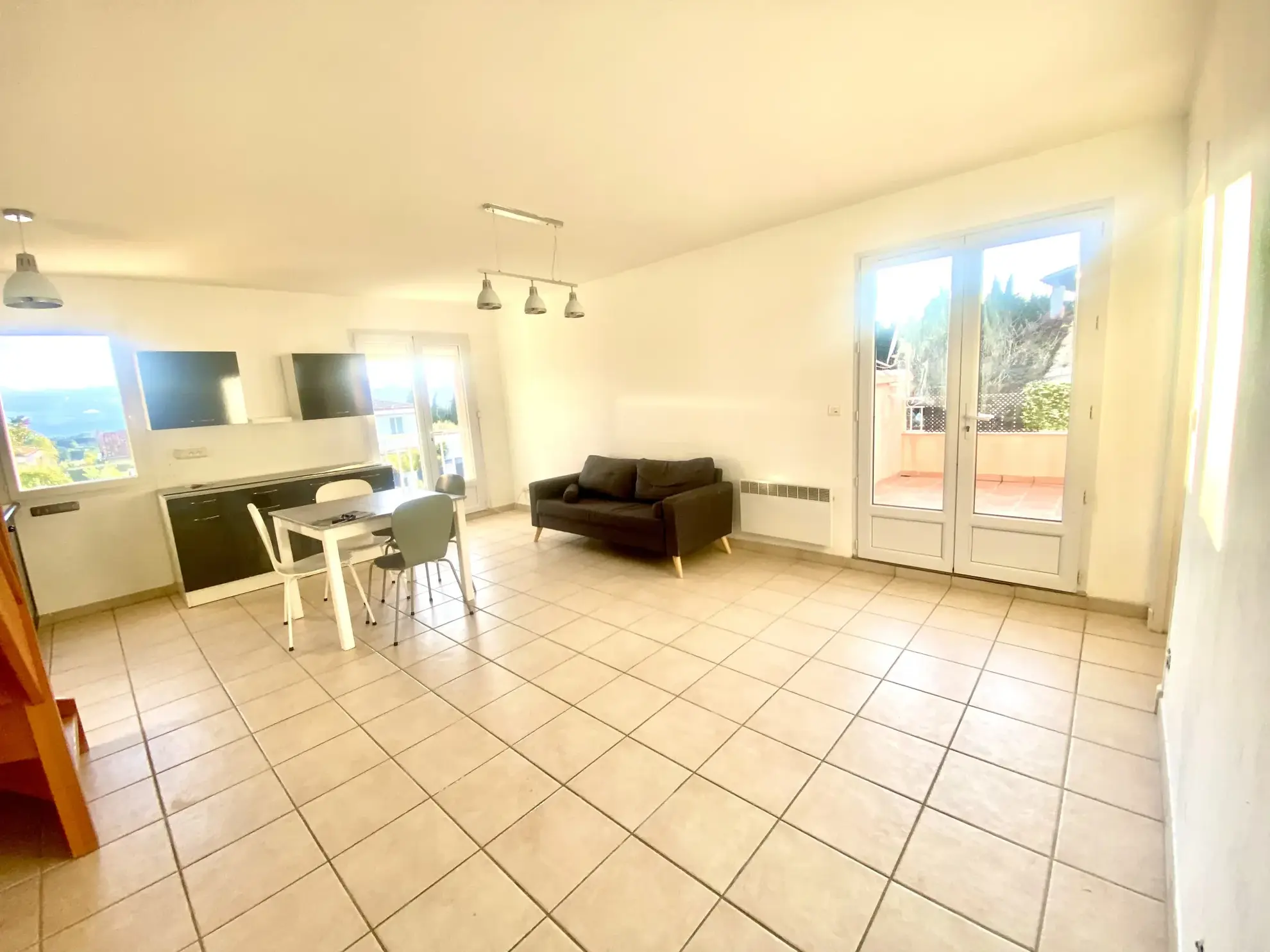 Appartement T3 de 86 m² avec terrasse à Sanary-sur-Mer, calme et rare sur le secteur 