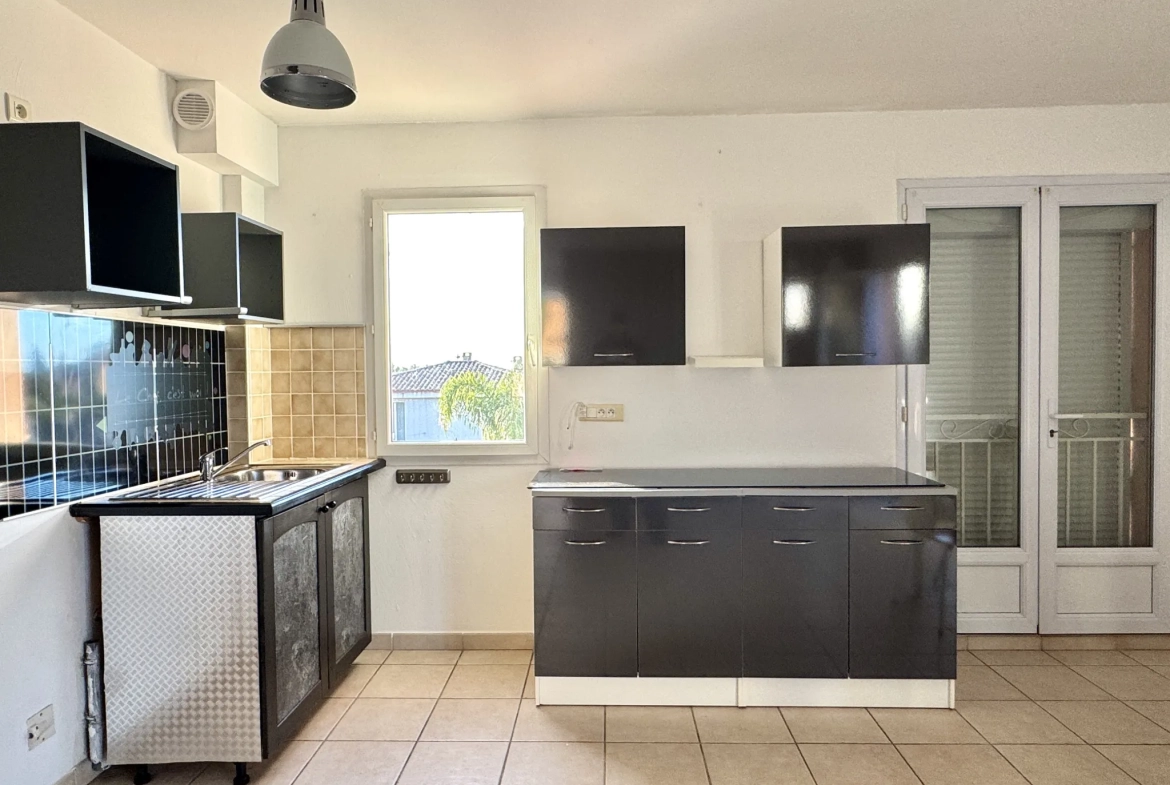 Appartement T3 de 86 m² avec terrasse à Sanary-sur-Mer, calme et rare sur le secteur 