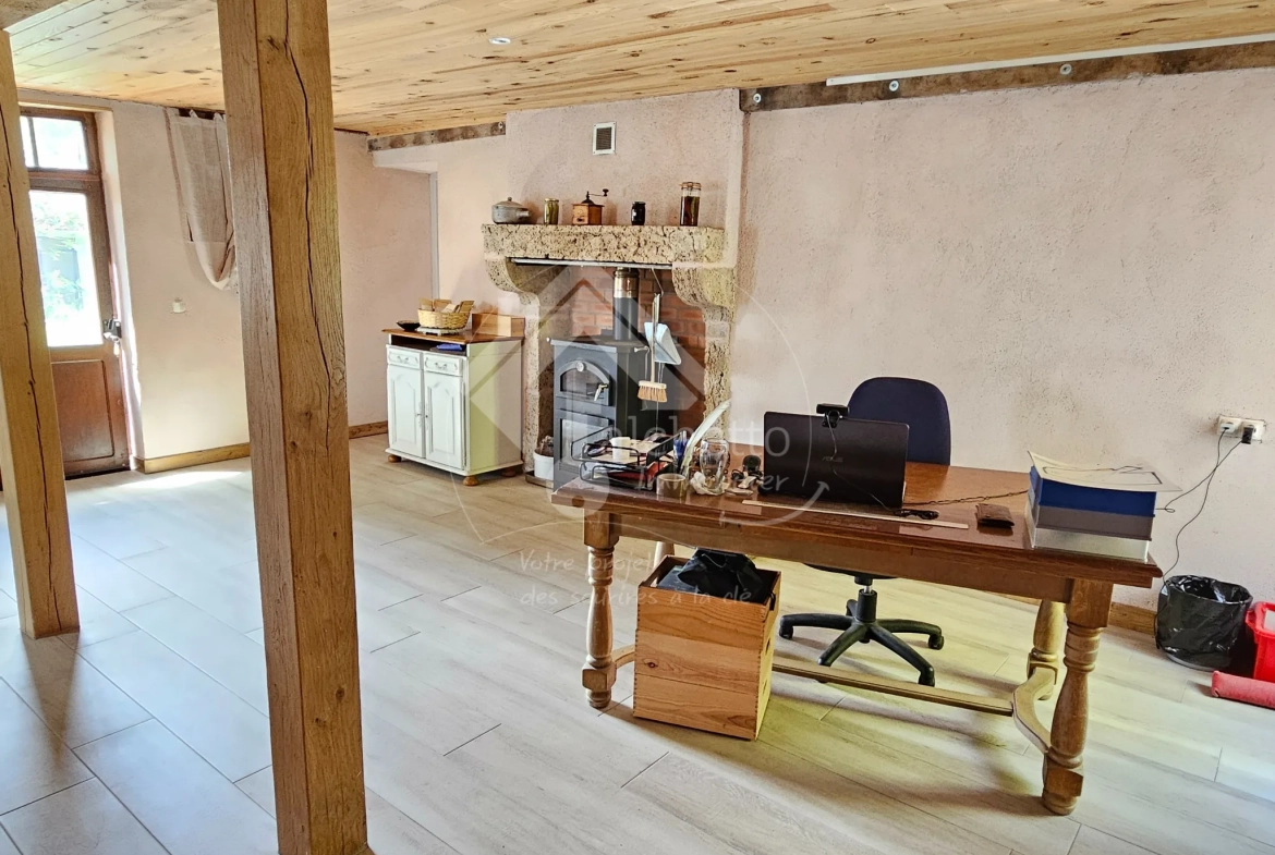 Maison de plain-pied à Jaligny-sur-Besbre avec terrain de 2715 m² 