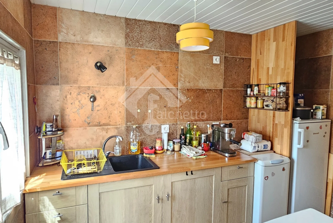 Maison de plain-pied à Jaligny-sur-Besbre avec terrain de 2715 m² 