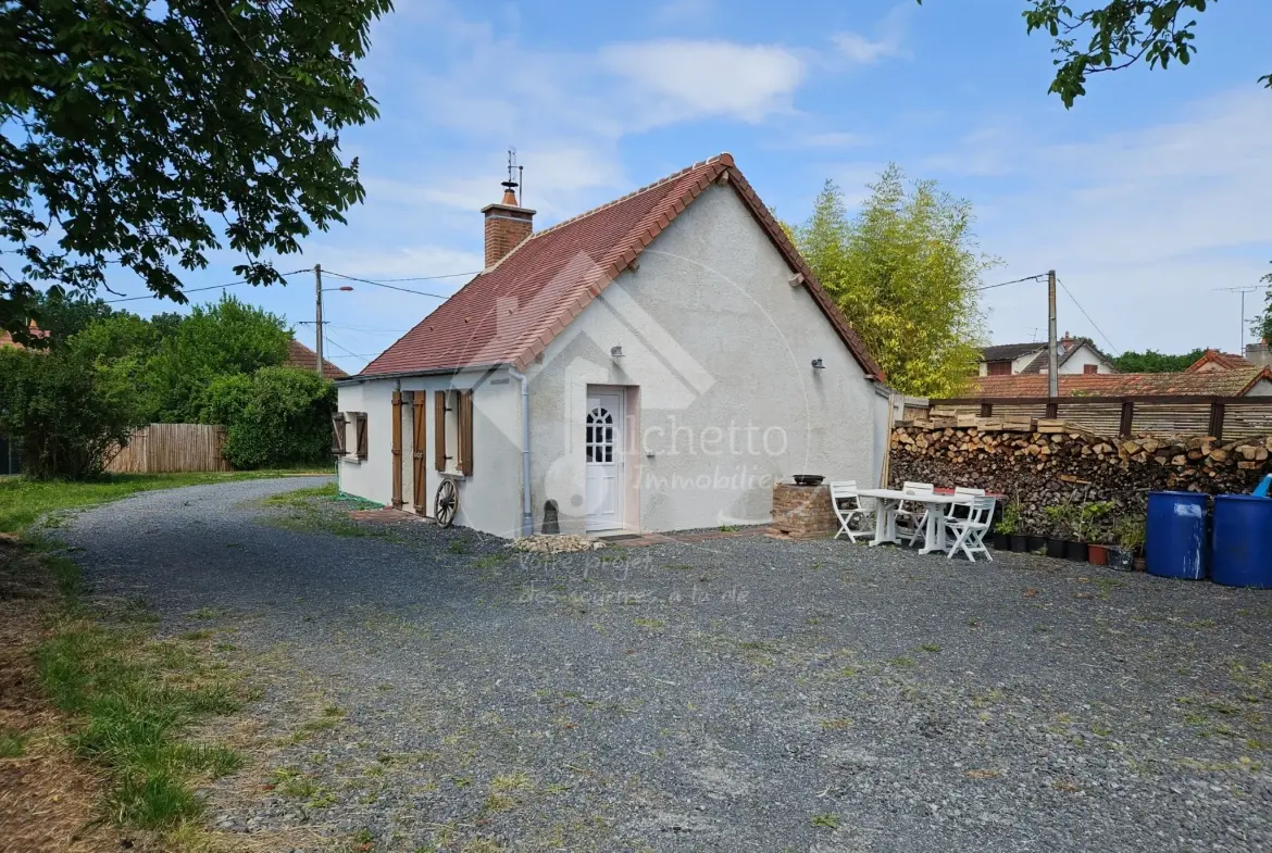Maison de plain-pied à Jaligny-sur-Besbre avec terrain de 2715 m² 