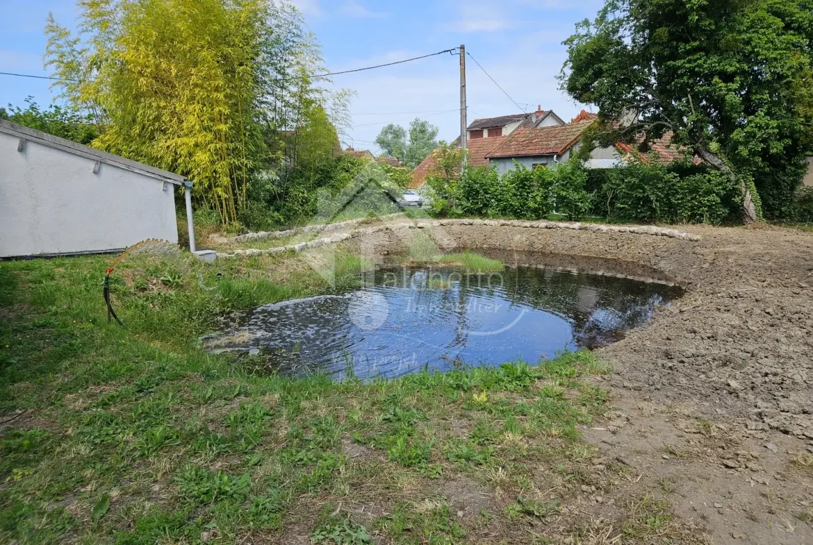 Maison de plain-pied à Jaligny-sur-Besbre avec terrain de 2715 m² 