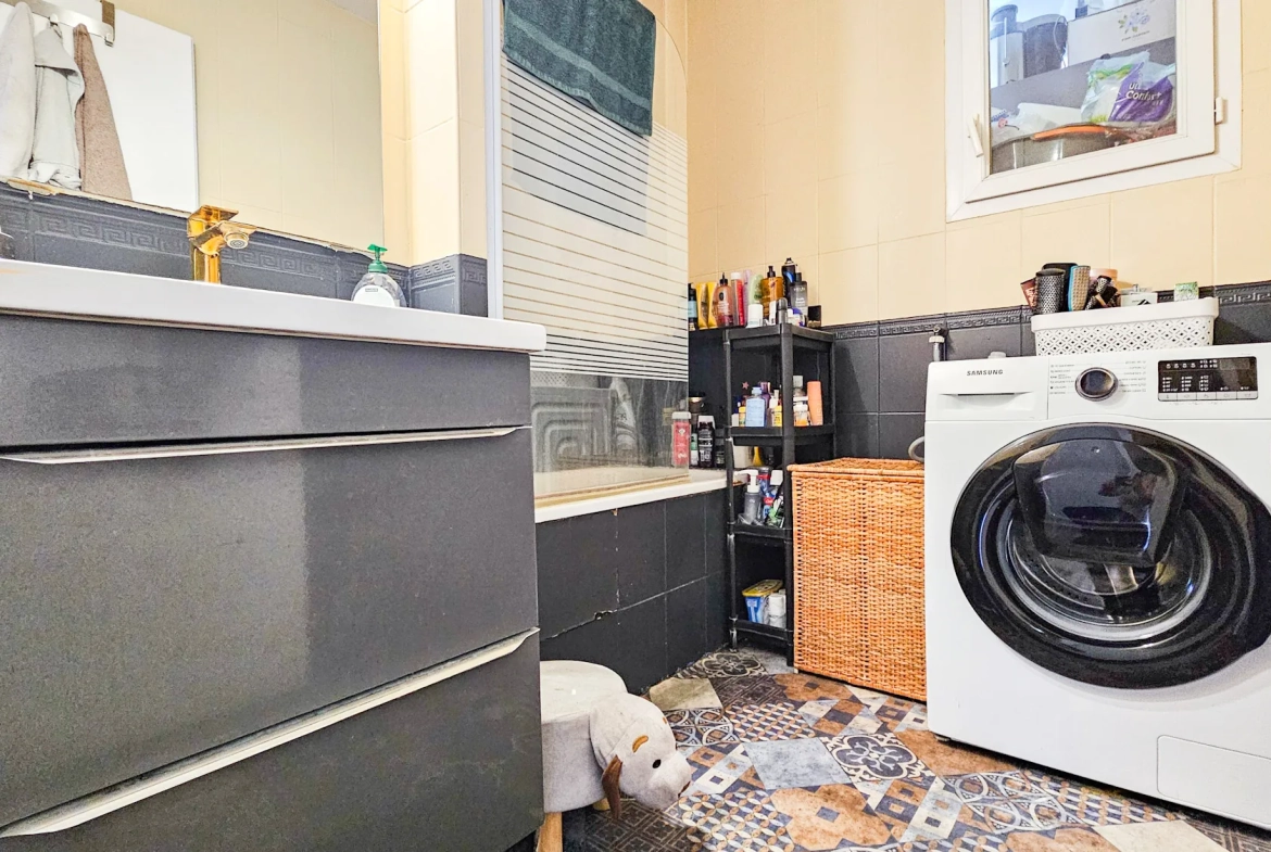 Appartement F4 rénové avec cave et garage à Sartrouville 