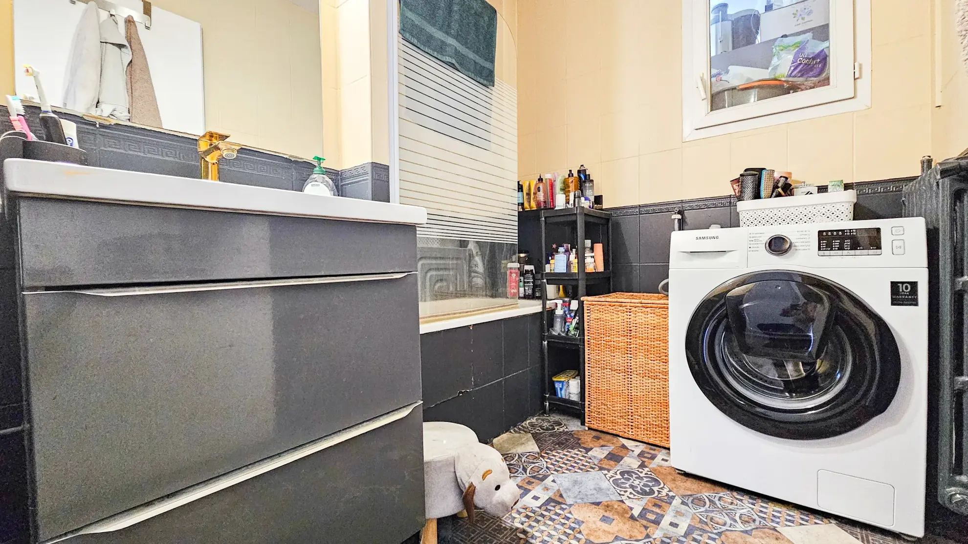 Appartement F4 rénové avec cave et garage à Sartrouville 
