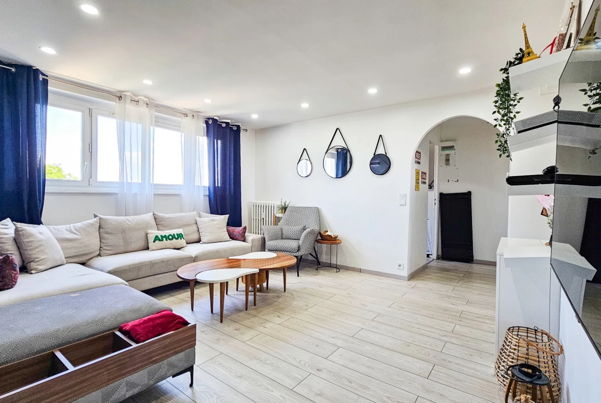 Appartement F4 rénové avec cave et garage à Sartrouville 