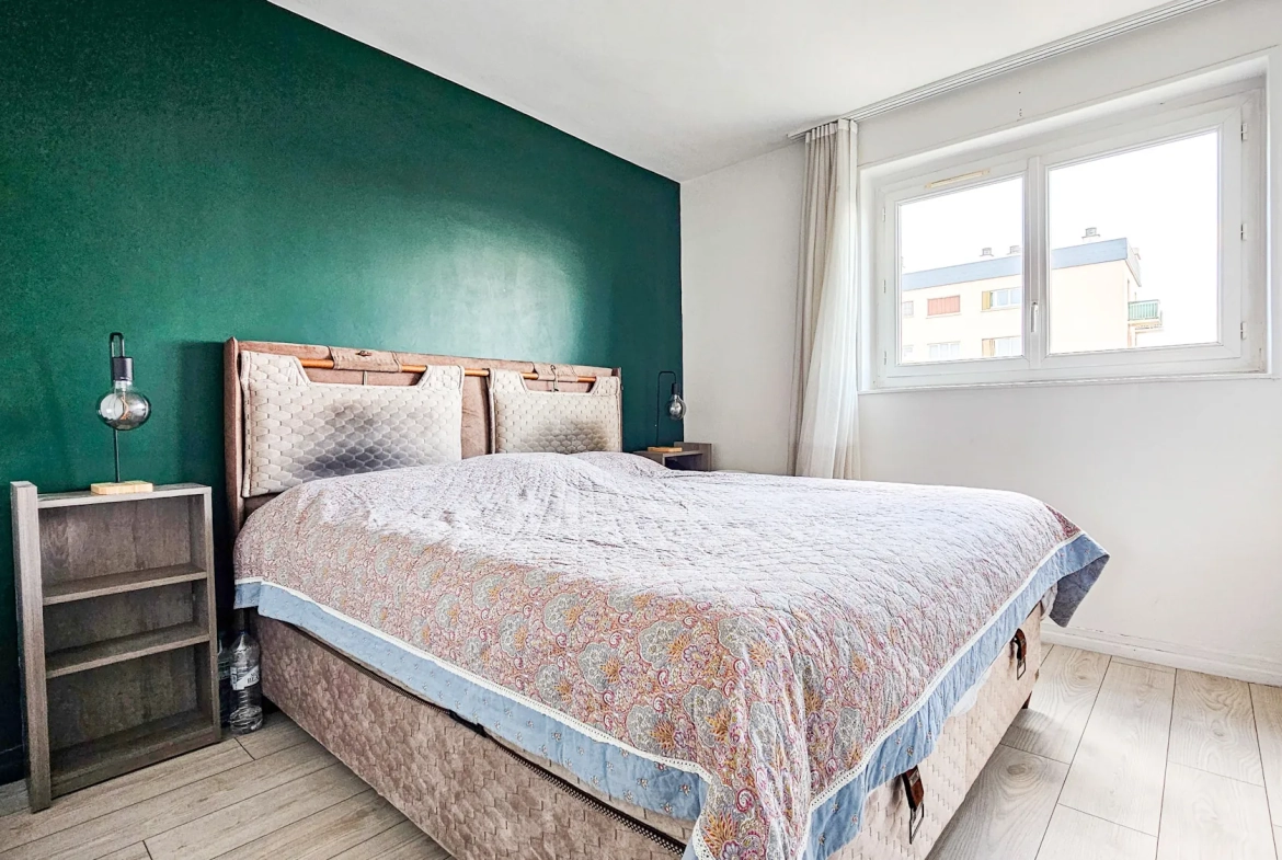 Appartement F4 rénové avec cave et garage à Sartrouville 