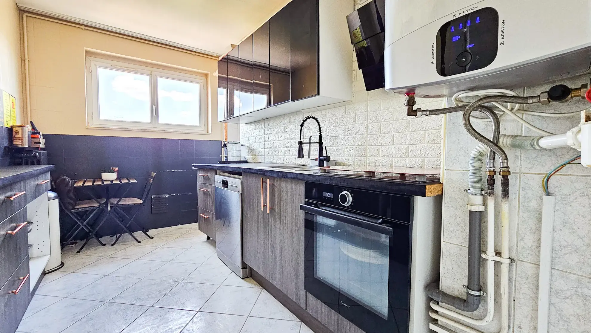 Appartement F4 rénové avec cave et garage à Sartrouville 