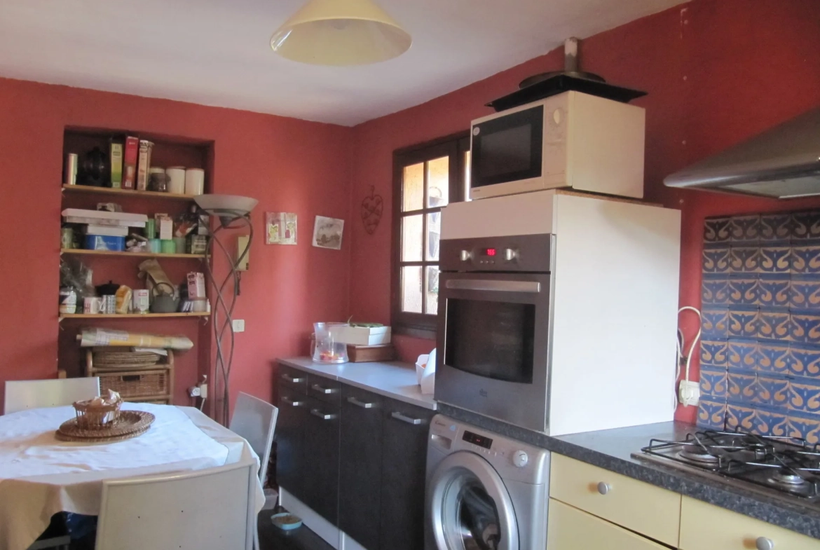 Appartement 3/4 pièces lumineux avec parking et jardin à Grasse 