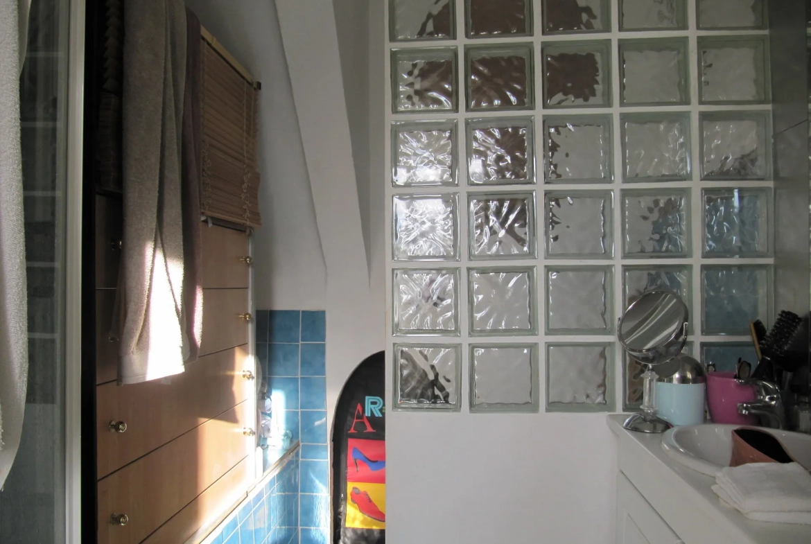 Appartement 3/4 pièces lumineux avec parking et jardin à Grasse 
