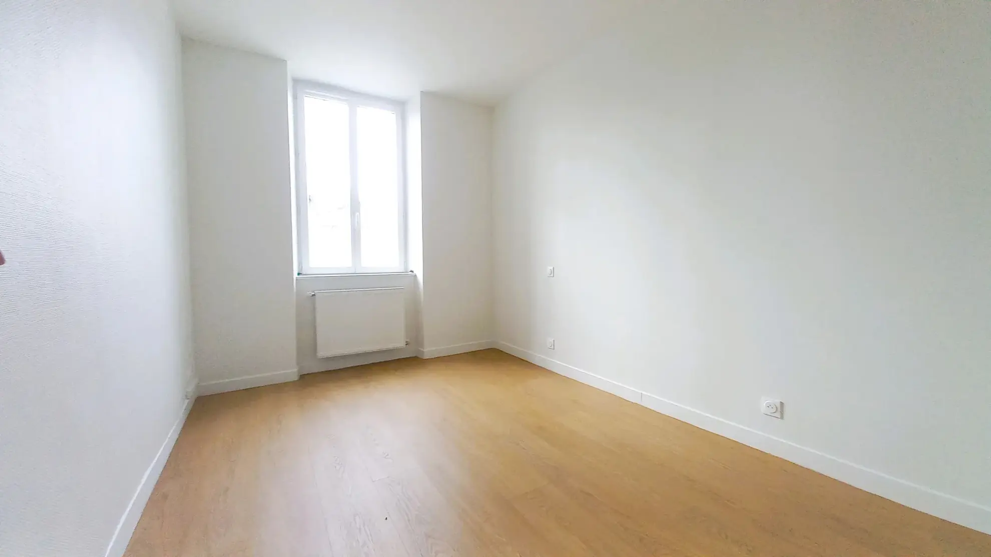 Appartement F3 rénové avec caves à Millau, secteur gare 