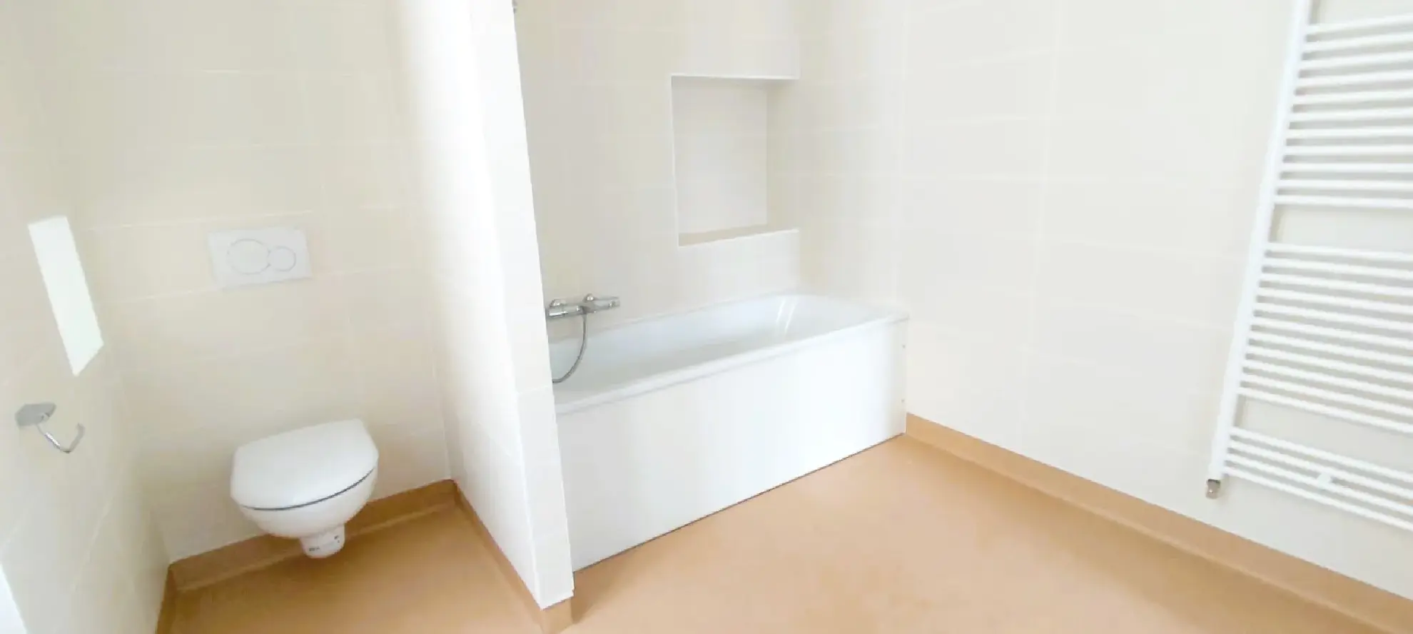 Appartement F3 rénové avec caves à Millau, secteur gare 