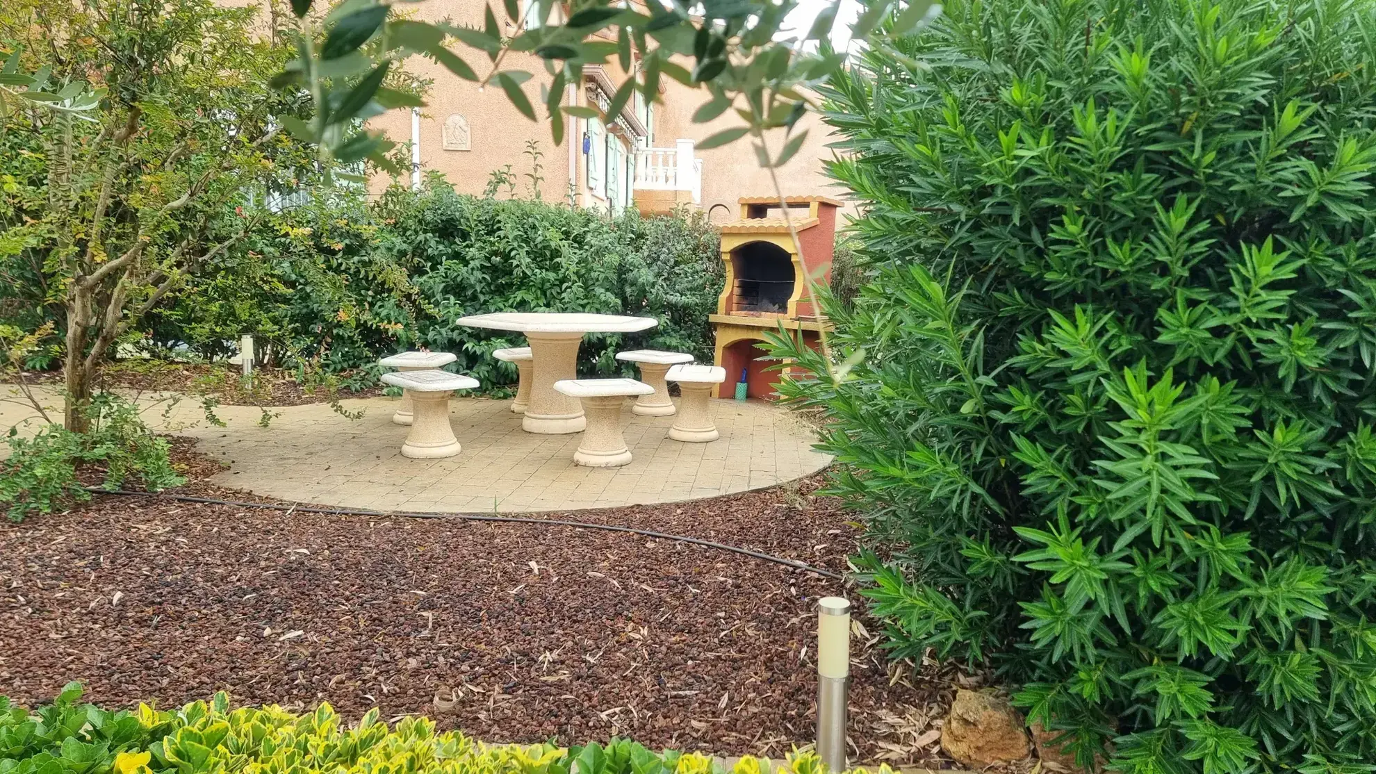 Villa 4 chambres à Vidauban dans un domaine sécurisé avec piscine et services de luxe 