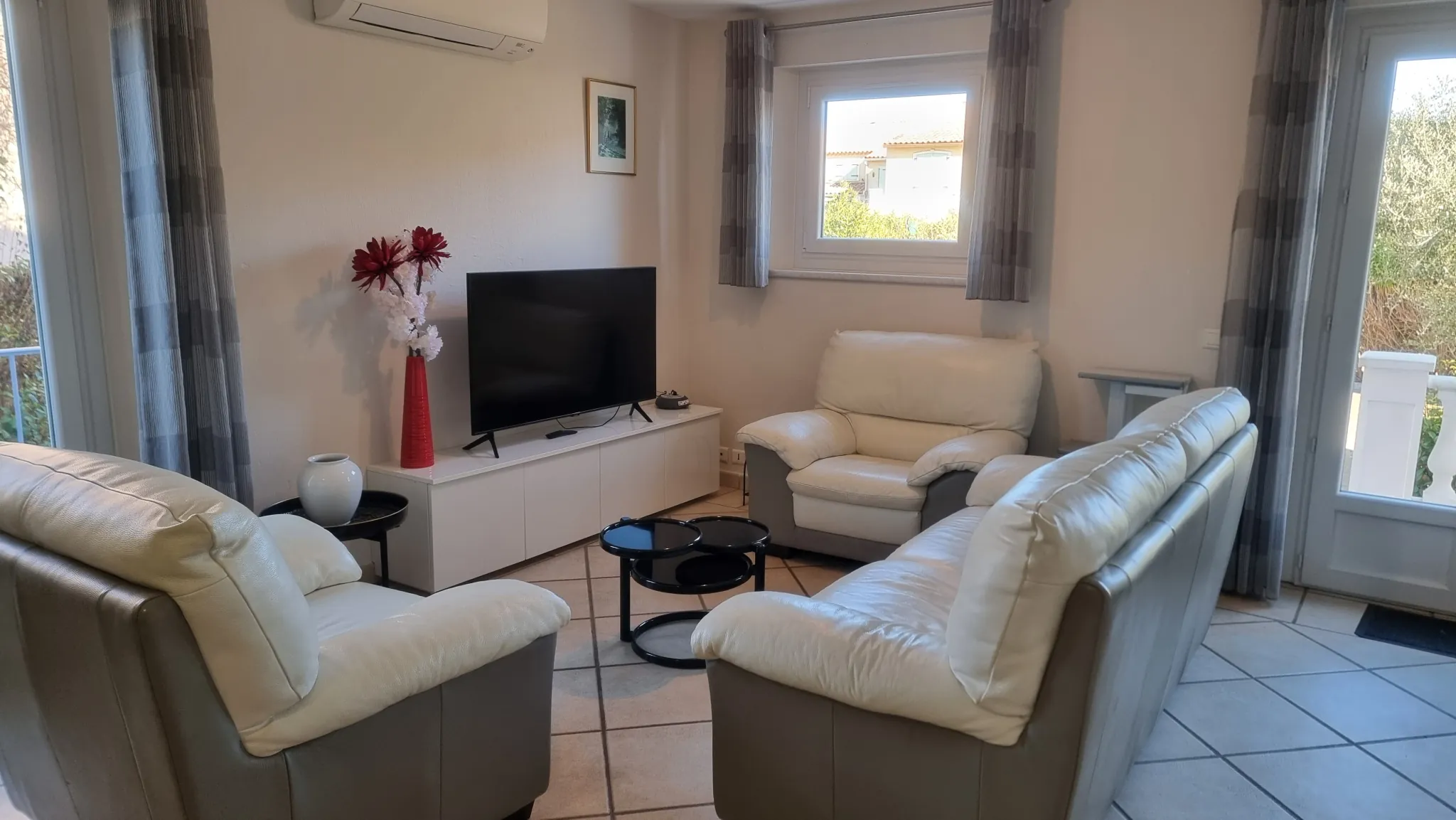 Villa 4 chambres à Vidauban dans un domaine sécurisé avec piscine et services de luxe 