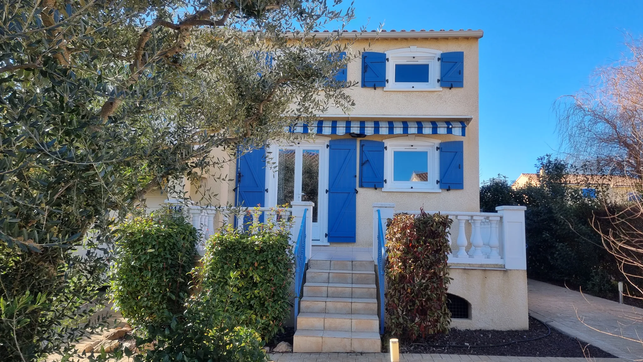 Villa 4 chambres à Vidauban dans un domaine sécurisé avec piscine et services de luxe 