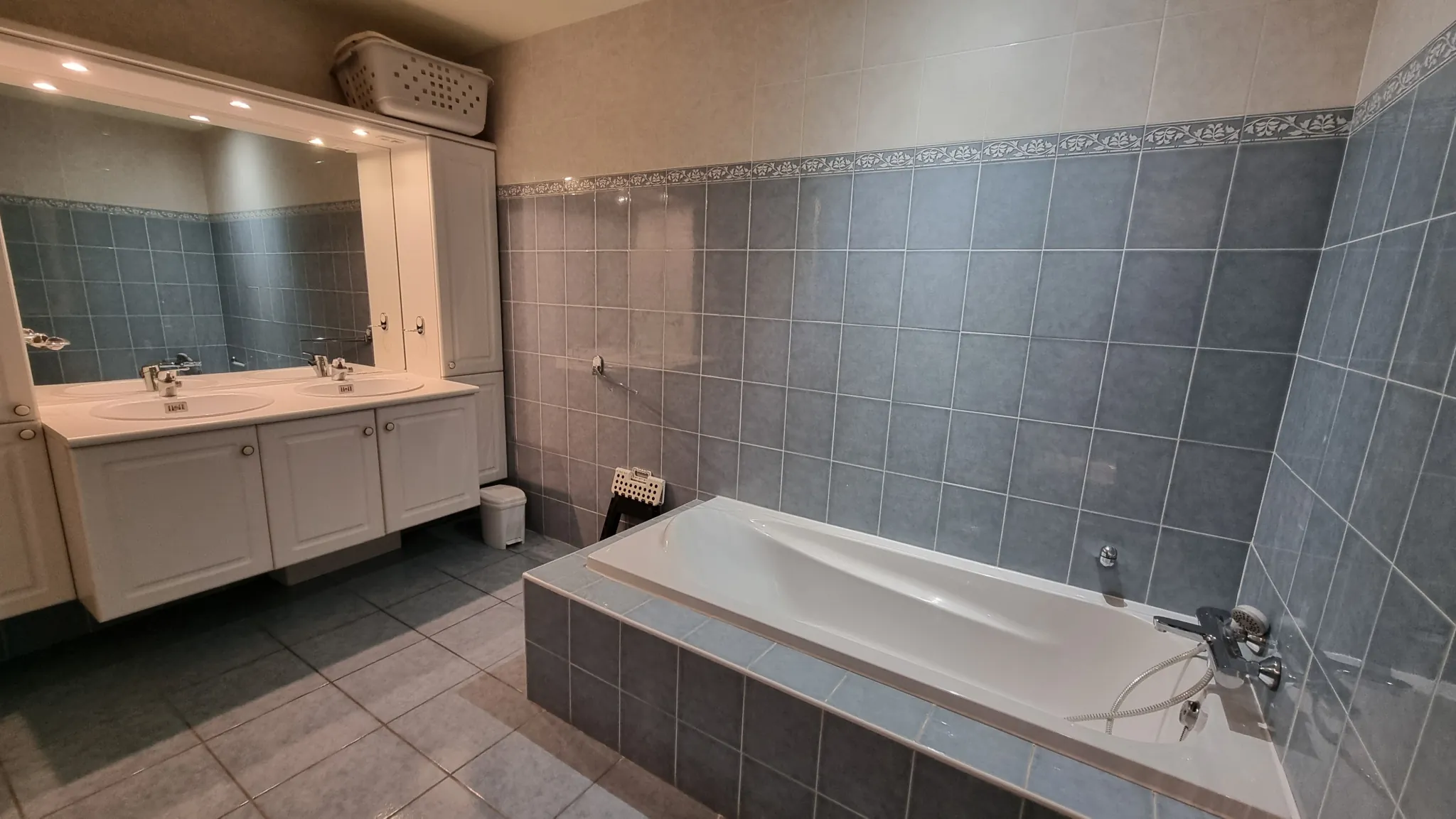 Villa 4 chambres à Vidauban dans un domaine sécurisé avec piscine et services de luxe 