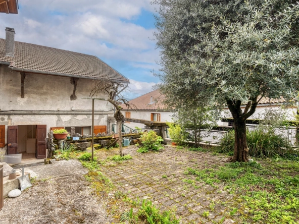 Maison de village à Biviers (38) avec potentiel immobilier sur 264m²
