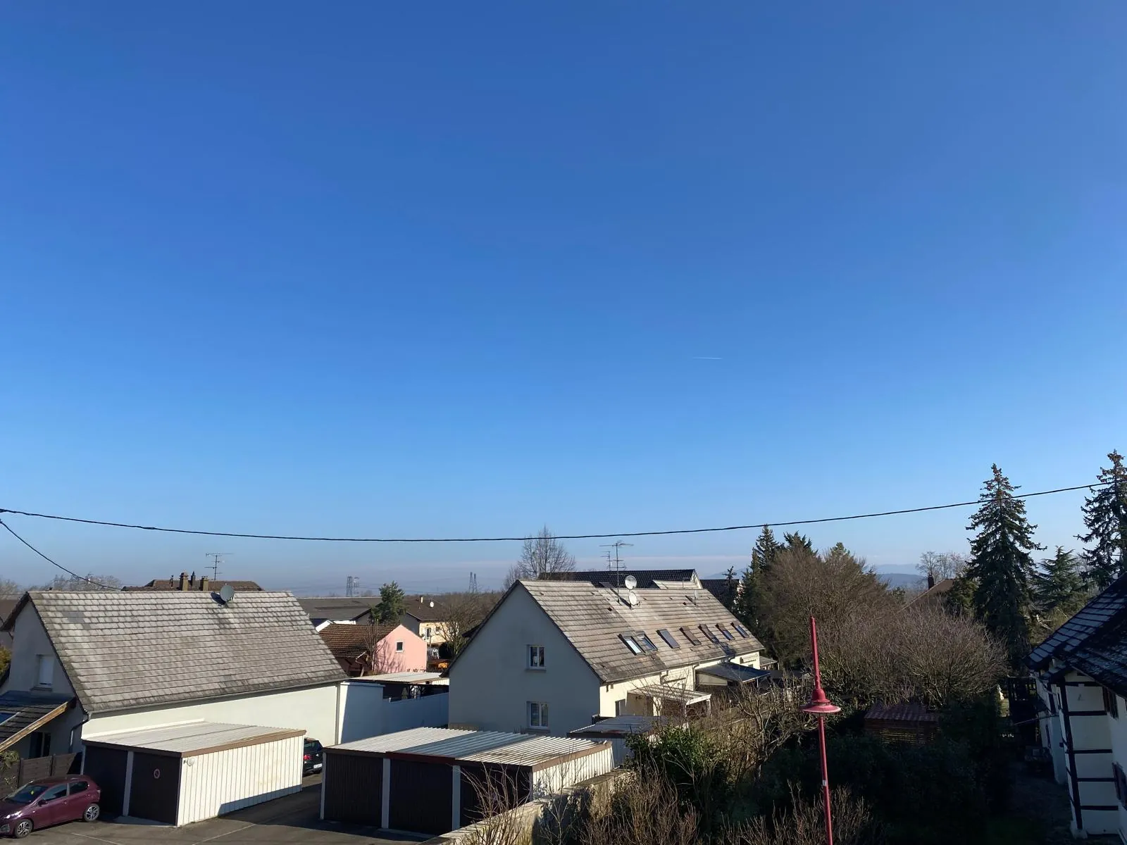 Appartement lumineux de 114 m² avec terrasse, garage et caves à Bartenheim 
