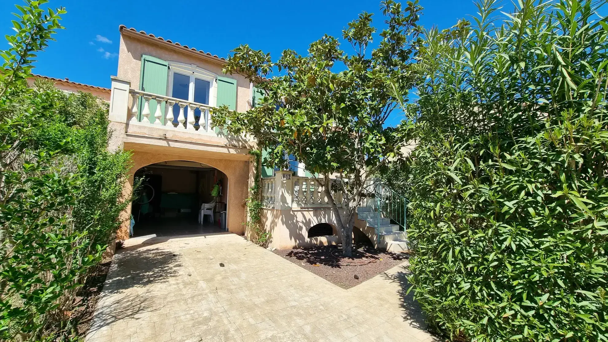 Villa provençale lumineuse avec 3 chambres dans domaine privé à Vidauban 