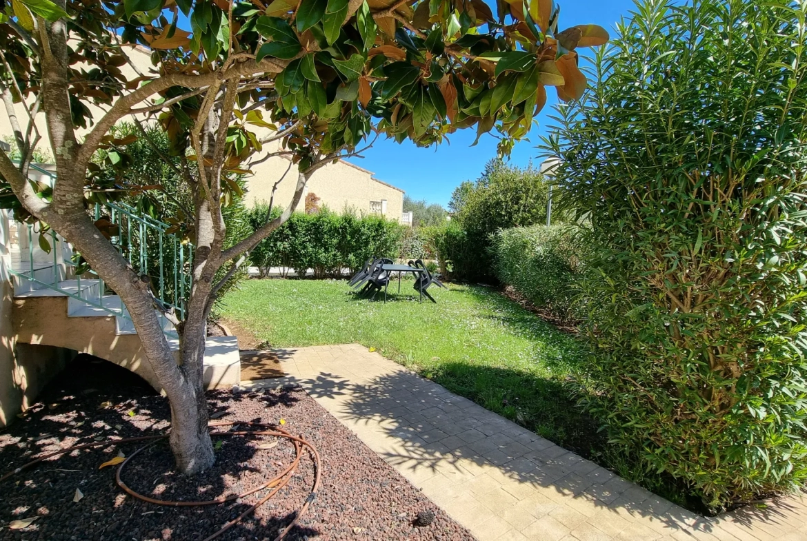 Villa provençale lumineuse avec 3 chambres dans domaine privé à Vidauban 