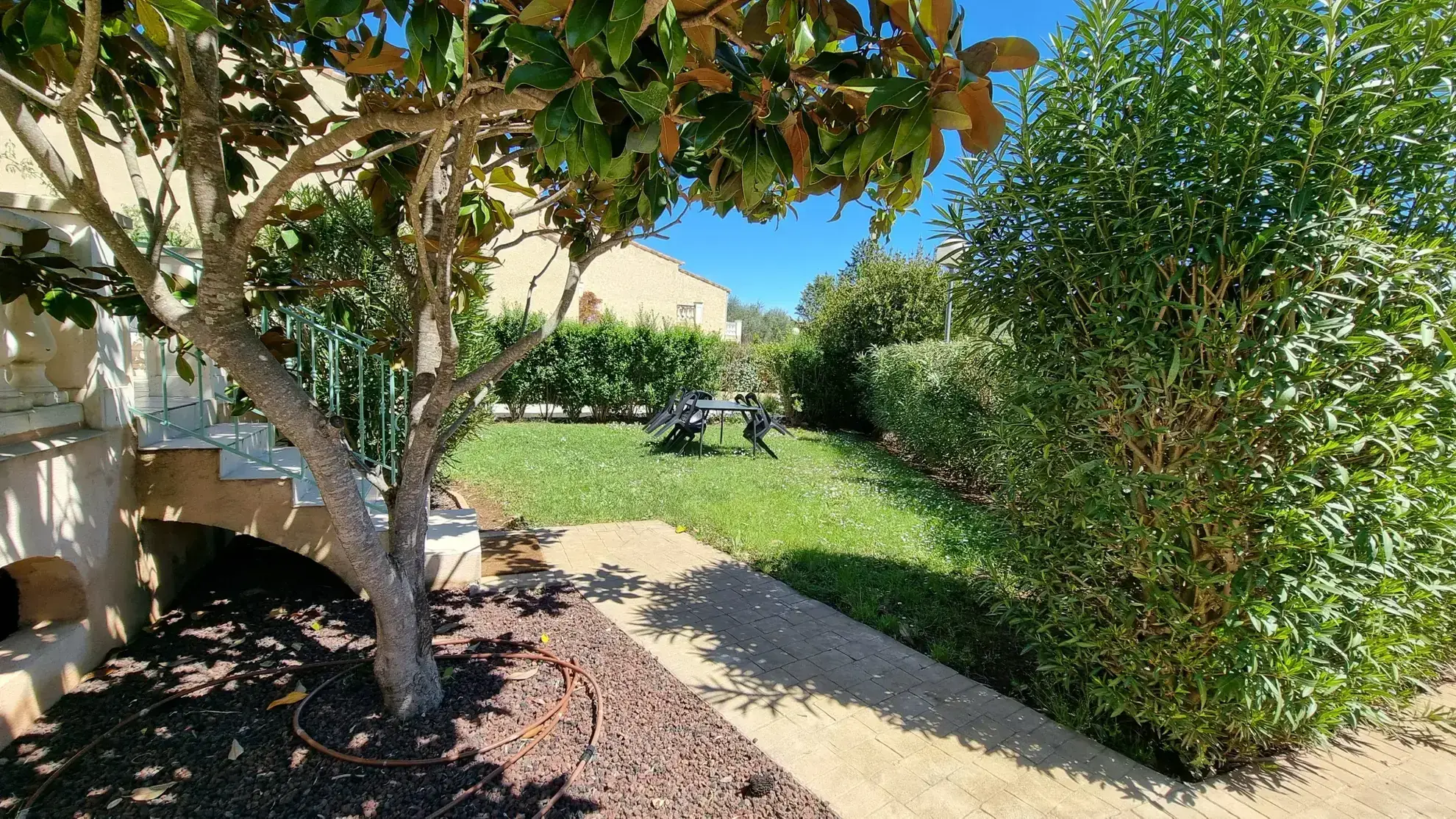 Villa provençale lumineuse avec 3 chambres dans domaine privé à Vidauban 