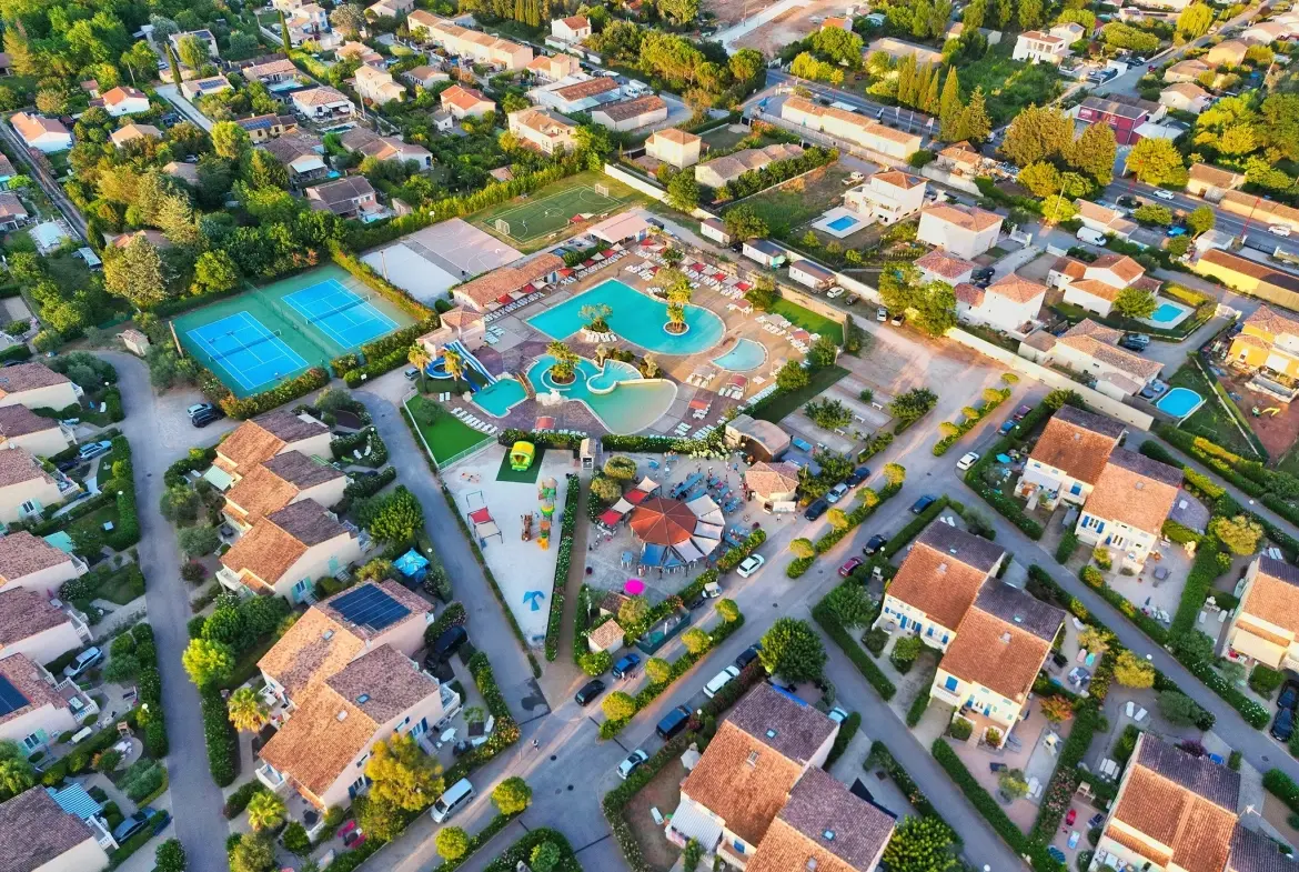 Villa provençale lumineuse avec 3 chambres dans domaine privé à Vidauban 