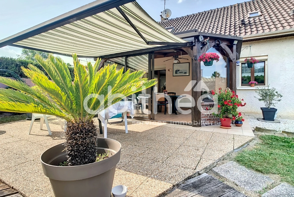 Maison 4 pièces à Feuges - 135 m² avec piscine et jardin 