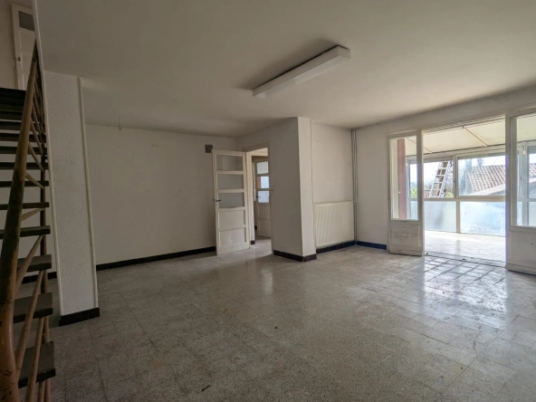 Maison à réhabiliter de 125 m2 à La Buisse, en Isère, avec jardin et parking