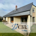 Maison d'architecte à vendre à Changé – 4 chambres, jardin clos, terrasse, calme