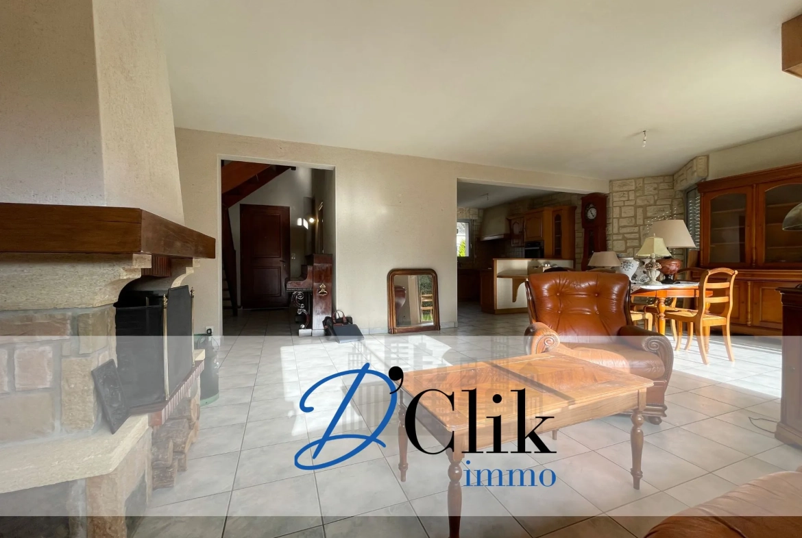 Maison d'architecte à vendre à Changé – 4 chambres, jardin clos, terrasse, calme 