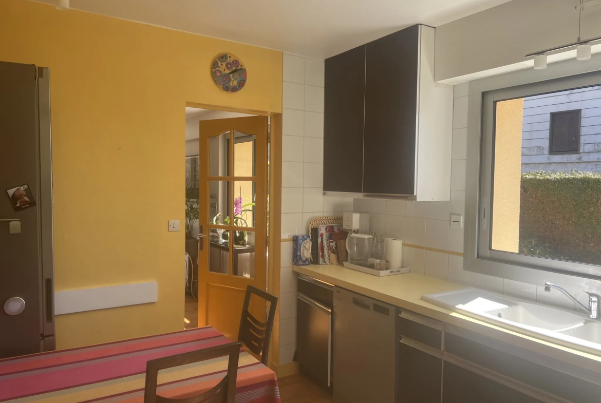 Maison de village de 160 m² avec garage à Fauville-en-Caux 