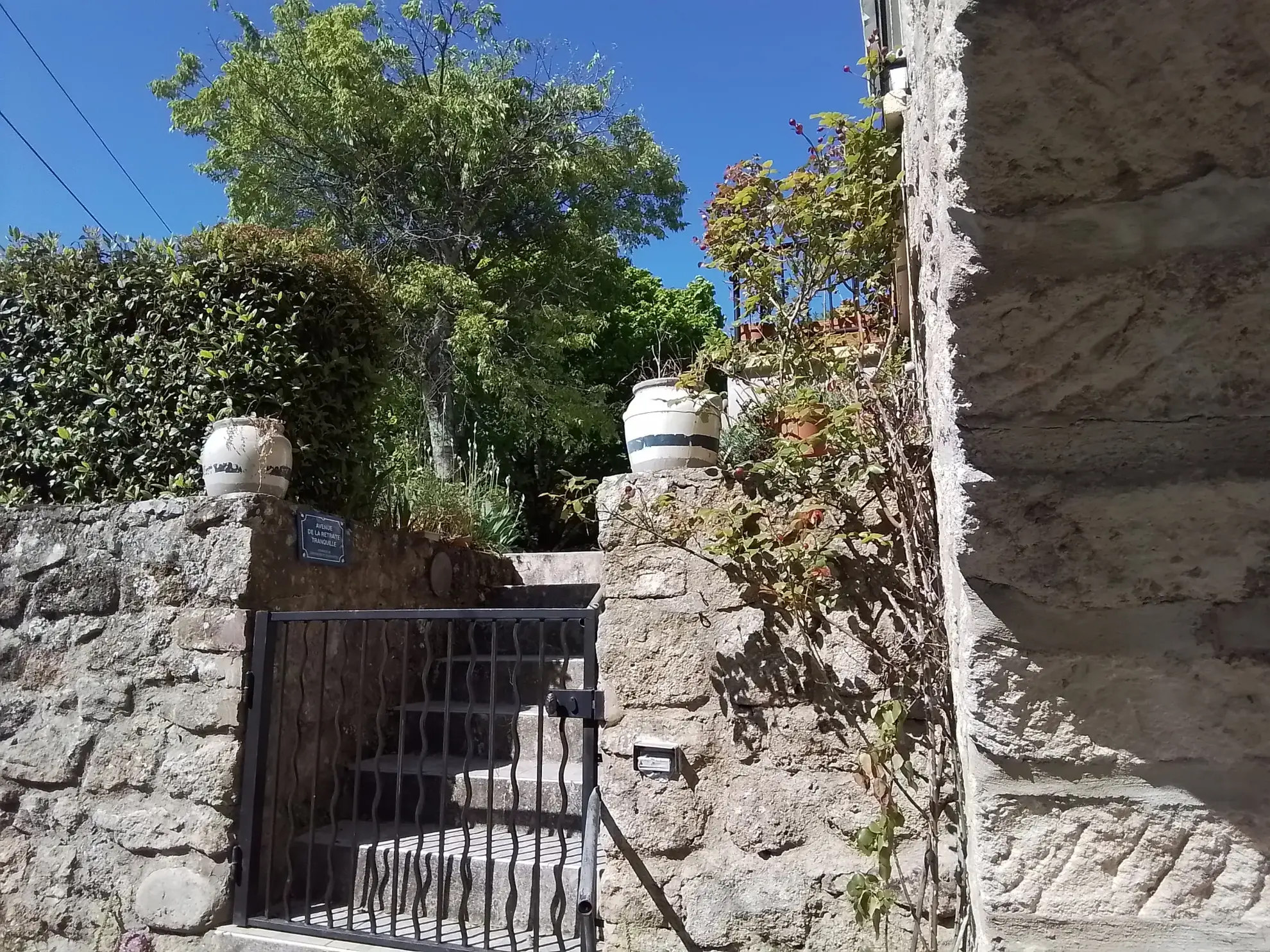 Charmante villa avec jardin et vue panoramique à Chassiers (07110) 