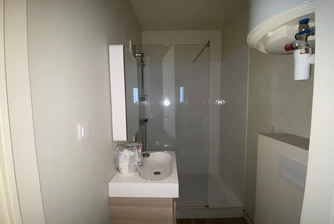 Appartement 2/3 pièces en RDC à Versailles Notre-Dame-les-Pres avec cave 