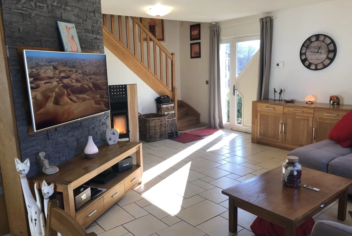 Belle maison de 120 m² à Plancher-Bas proche Belfort avec terrain et confort moderne 