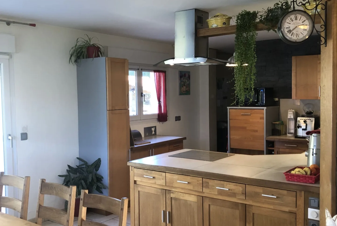 Belle maison de 120 m² à Plancher-Bas proche Belfort avec terrain et confort moderne 