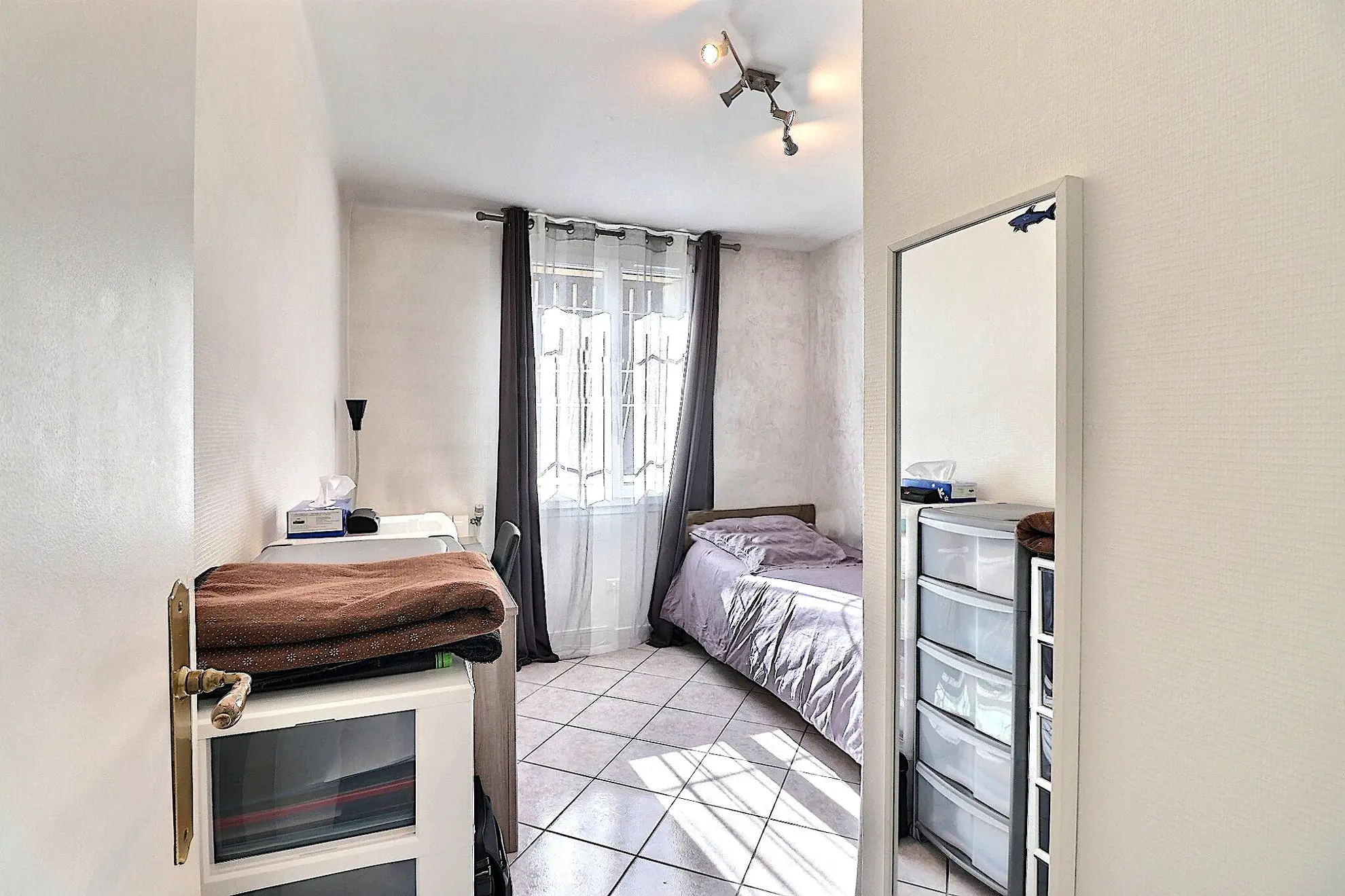 Appartement T4 lumineux et rénové avec cave et parking à La Valentine 