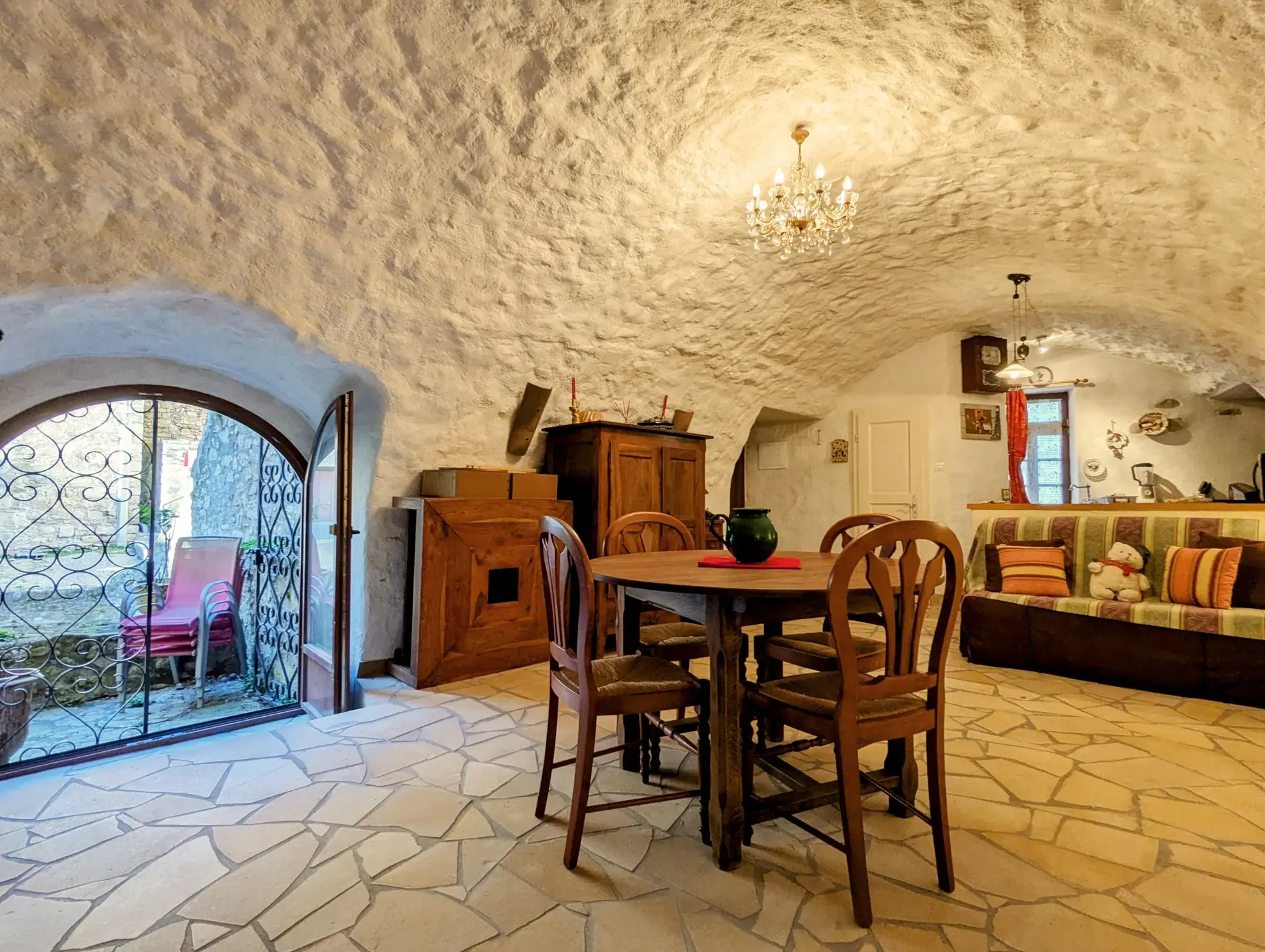 Superbe maison en pierre avec deux logements à Boussagues 