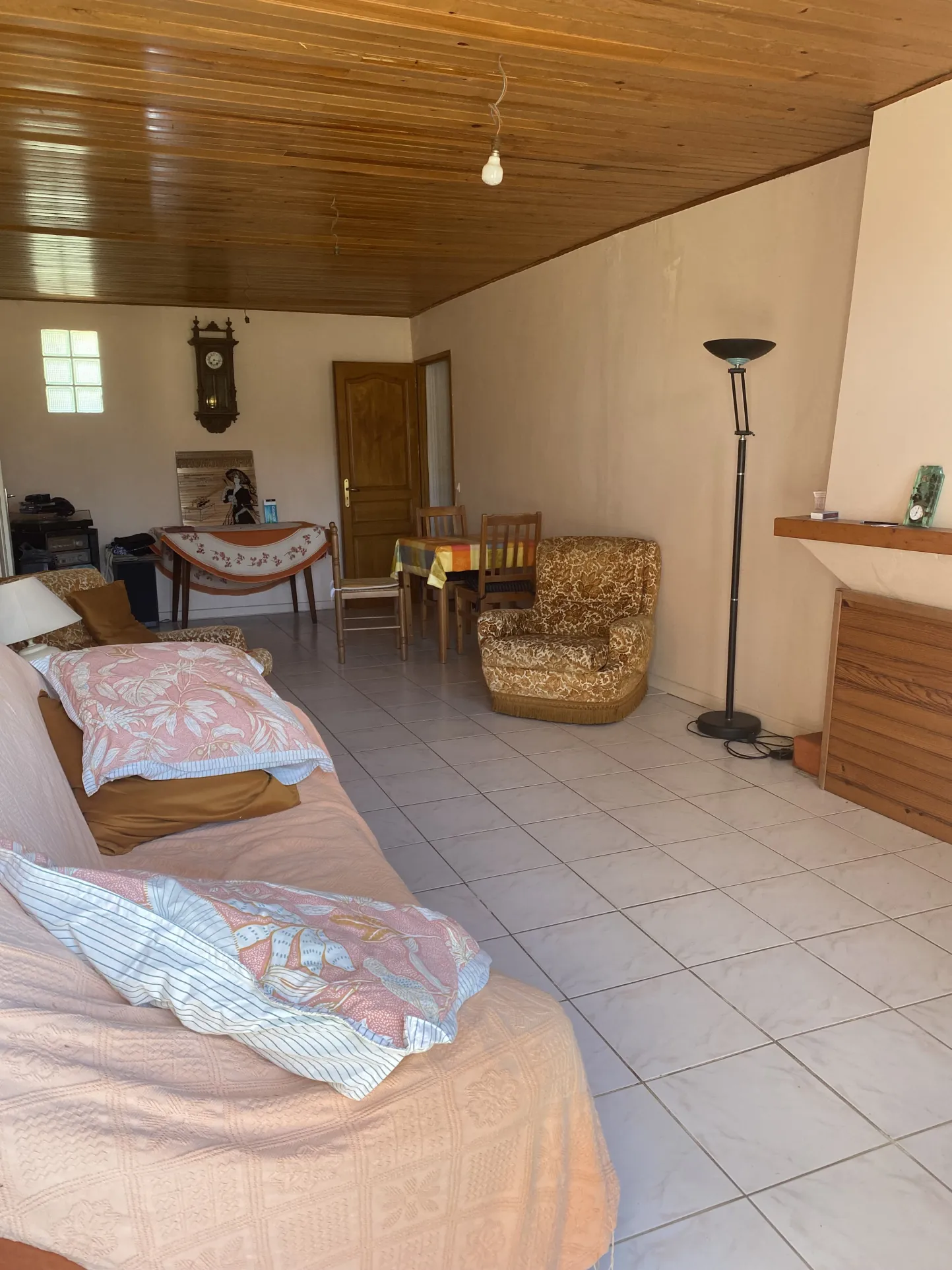 À vendre maison briarde à Jouy-sur-Morin - 171 m² à rénover, grand terrain 