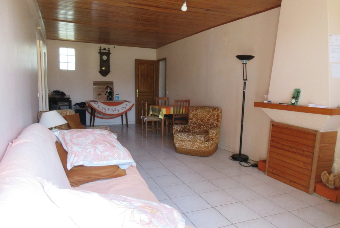 À vendre maison briarde à Jouy-sur-Morin - 171 m² à rénover, grand terrain 